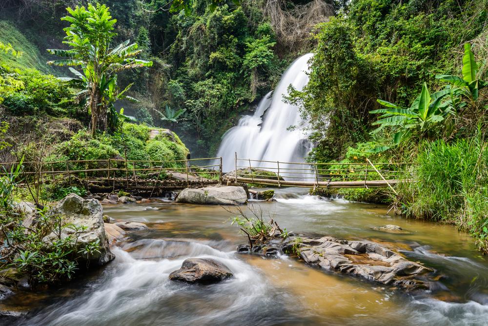 Pha Dok Seaw Waterfall