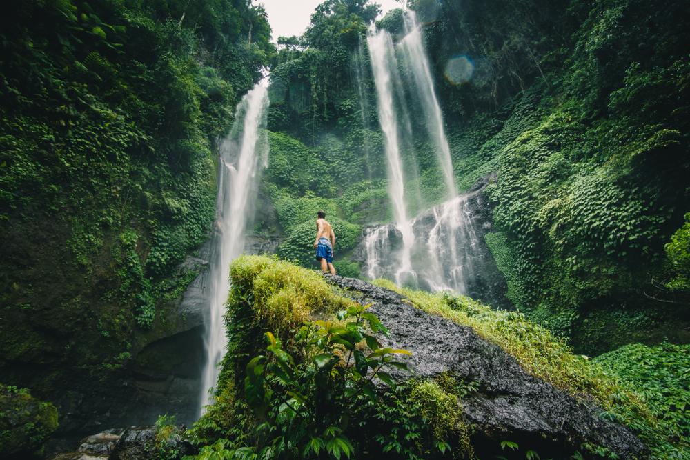 Waterfall trekking 