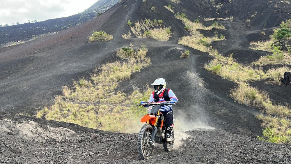 Dirt Biking 
