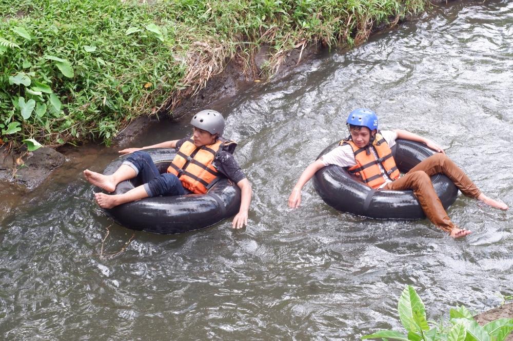  Canyon Tubing 