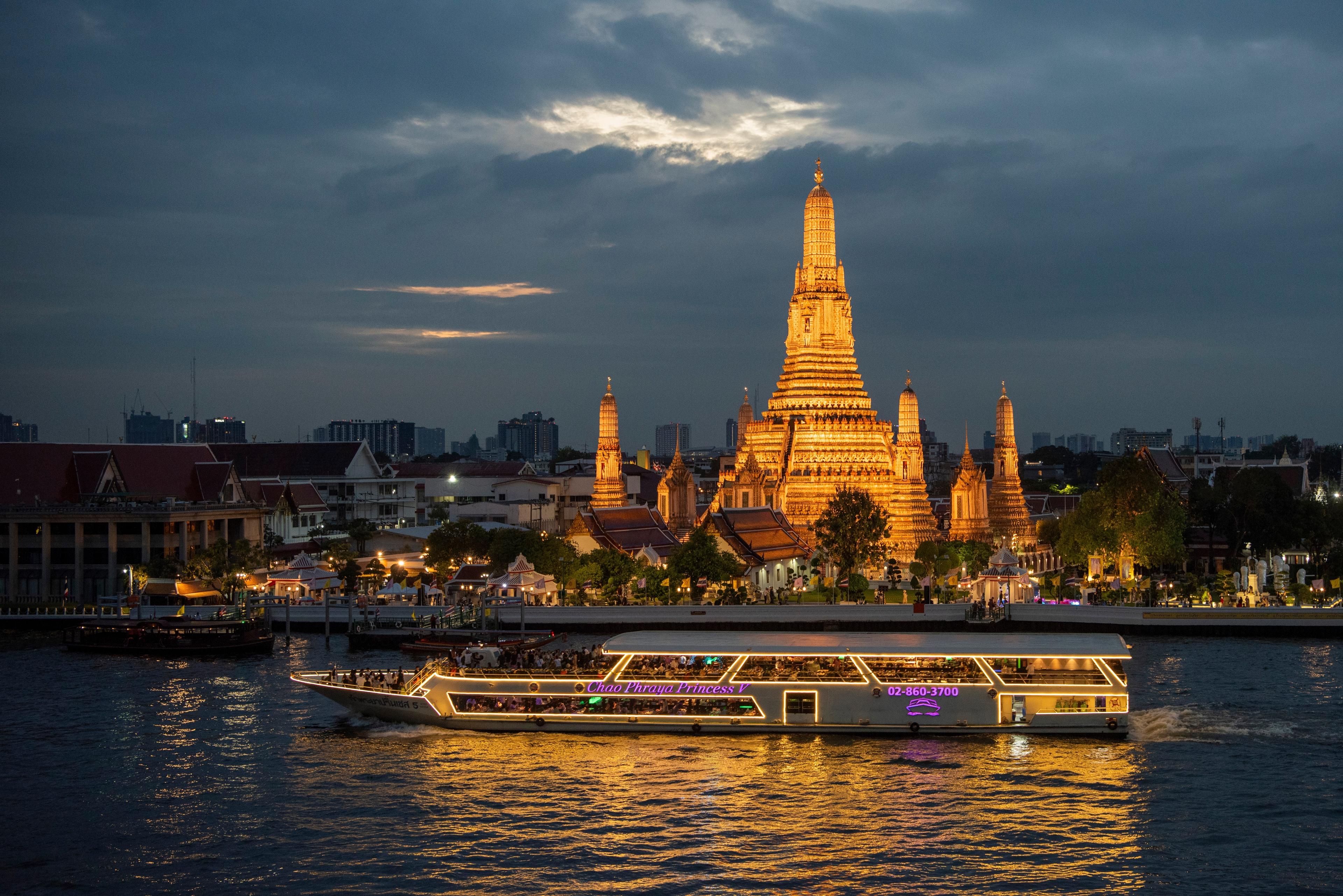 Take an Evening City Tour in Bangkok