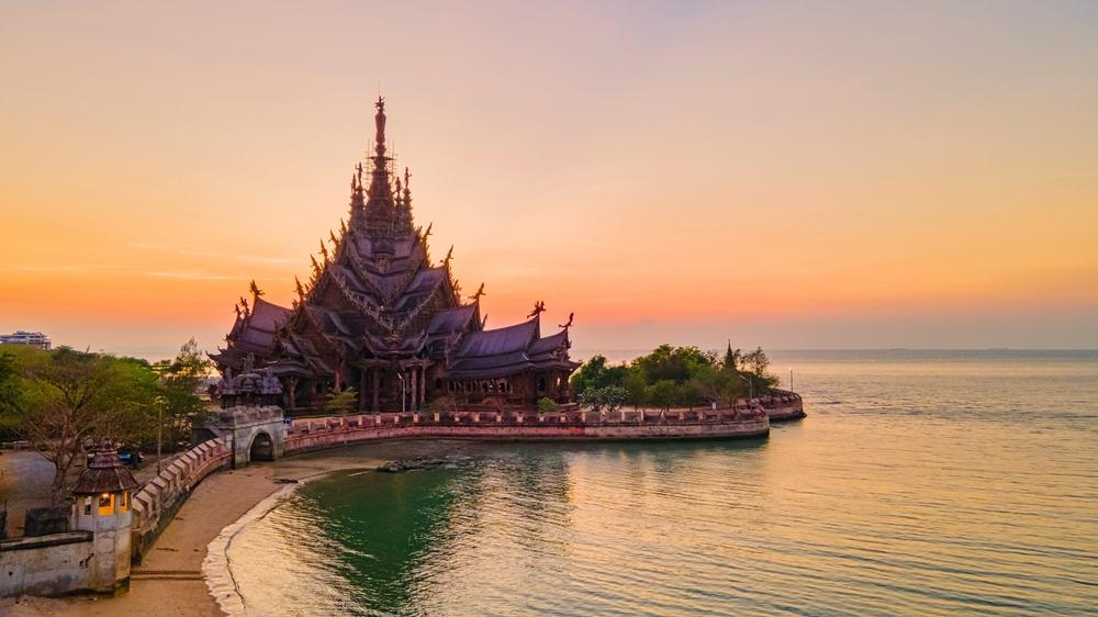 Visit the Sanctuary of Truth, Pattaya