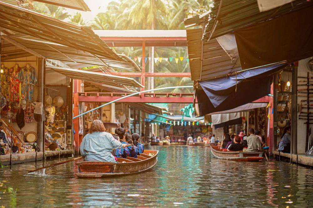 Amphawa Floating Market 