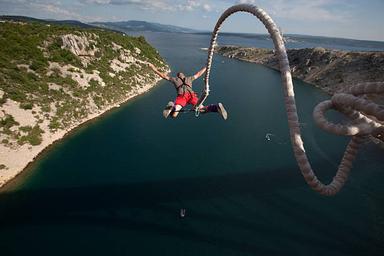Bungy jumping