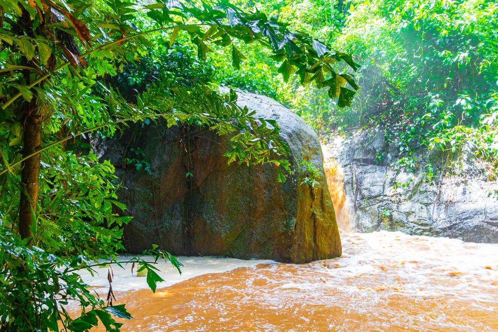 Wang Sao Thong Waterfall