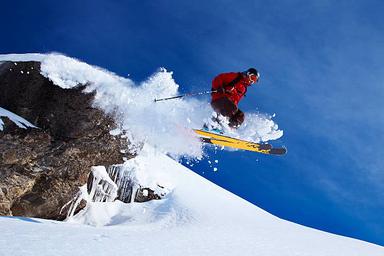 Skiing at Hlidarfjall